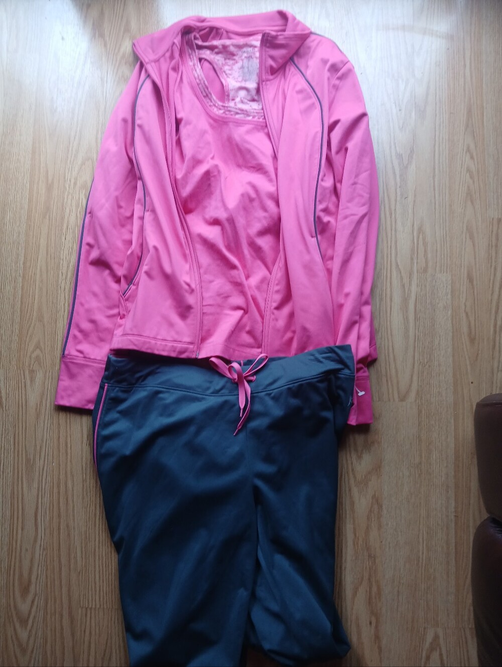Danskin Now Pink Active Jacket & Tank with Charcoal Drawstring Pants - Sz L  NWT